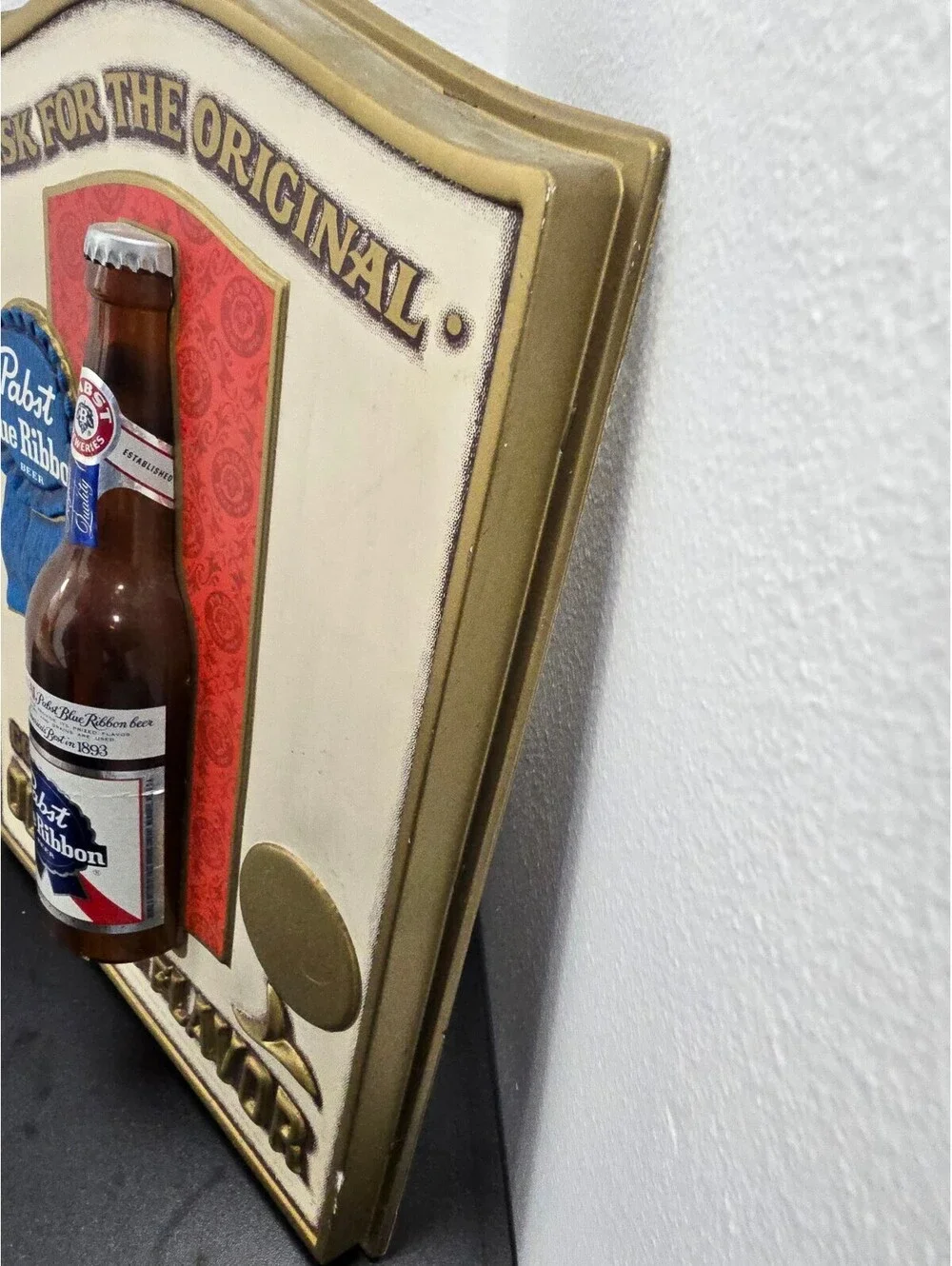 Vintage 1975 Pabst Blue Ribbon P-1137 3D Plastic Beer Sign